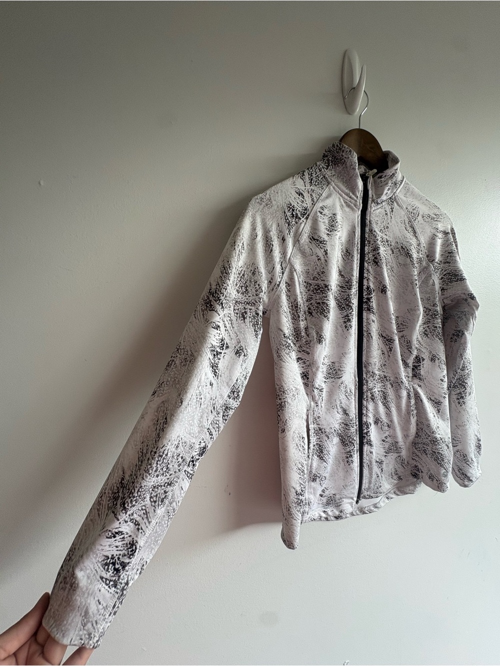 Joe Fresh Active Full Zip Athletic Jacket Gray White Abstract Print Medium - Picture 5 of 9